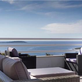 3 Bedroom Villa with Pool, Terrace and Sea Views near Vinisce, Sleeps 7